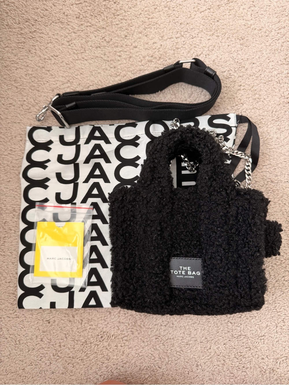 Marc Jacobs The Teddy Crossbody Tote Bag Mini - Picture 4 of 9